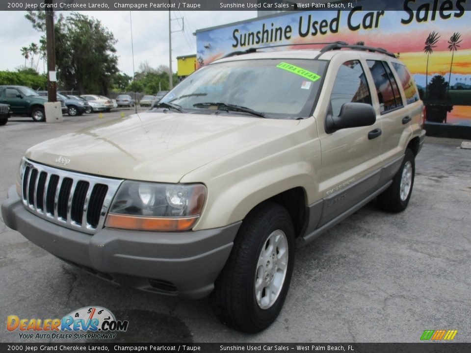 2000 Jeep Grand Cherokee Laredo Champagne Pearlcoat / Taupe Photo #4