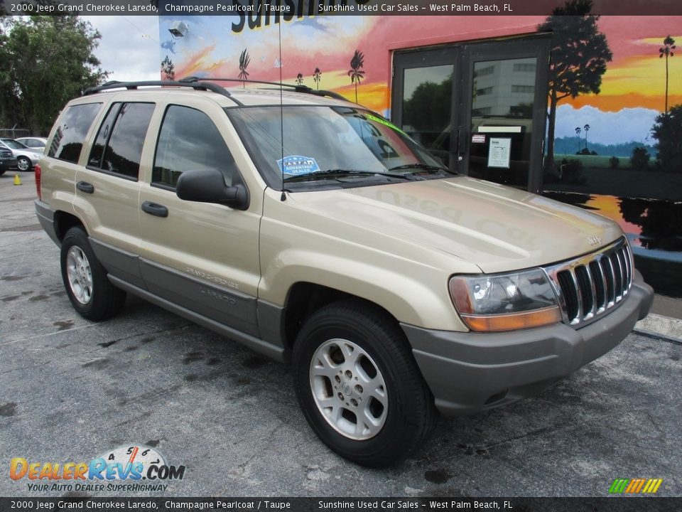 2000 Jeep Grand Cherokee Laredo Champagne Pearlcoat / Taupe Photo #5