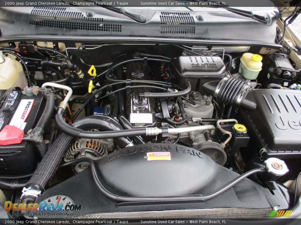 2000 Jeep Grand Cherokee Laredo Champagne Pearlcoat / Taupe Photo #22