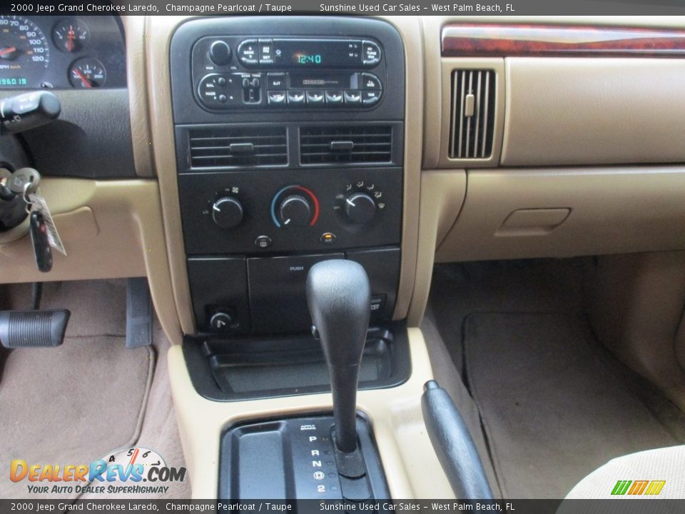 2000 Jeep Grand Cherokee Laredo Champagne Pearlcoat / Taupe Photo #23