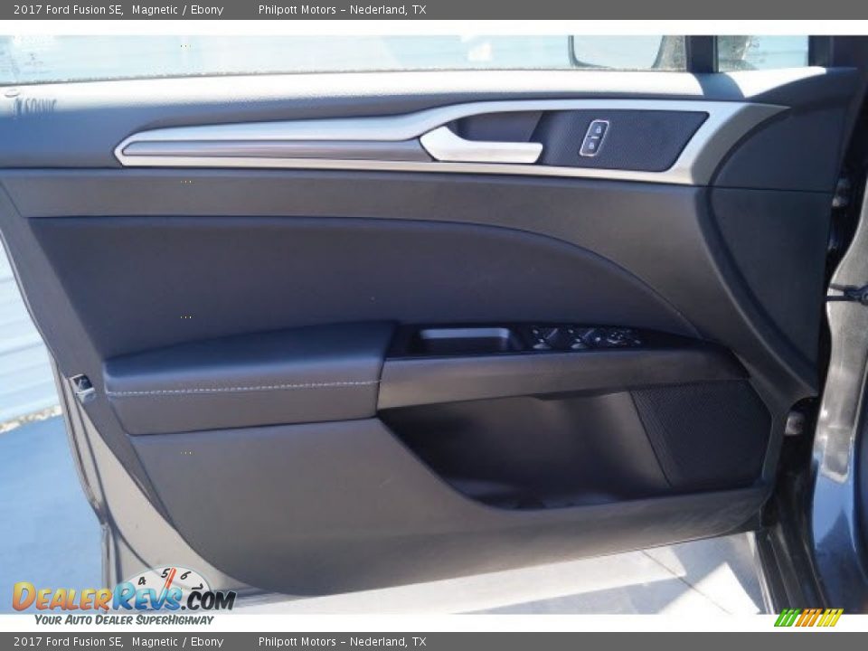 2017 Ford Fusion SE Magnetic / Ebony Photo #11