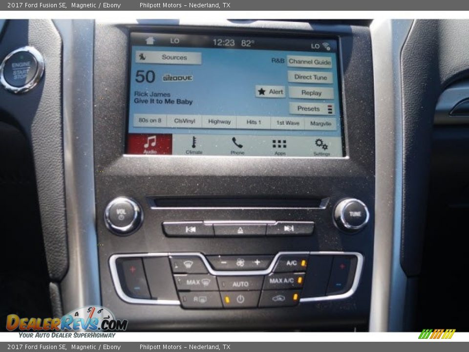 2017 Ford Fusion SE Magnetic / Ebony Photo #14