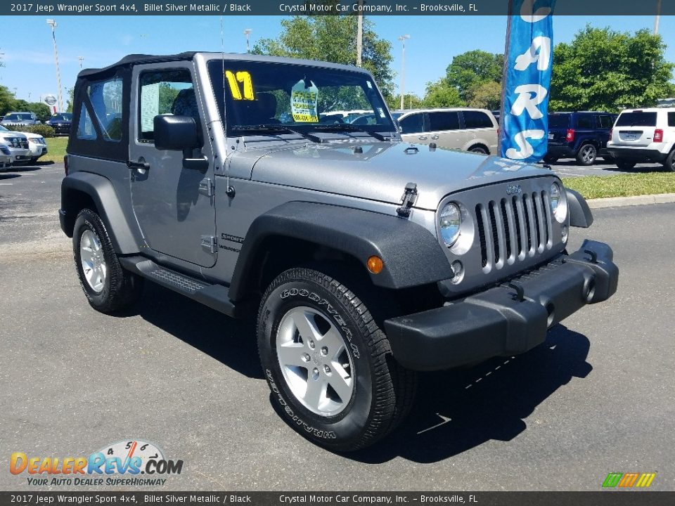 Front 3/4 View of 2017 Jeep Wrangler Sport 4x4 Photo #7