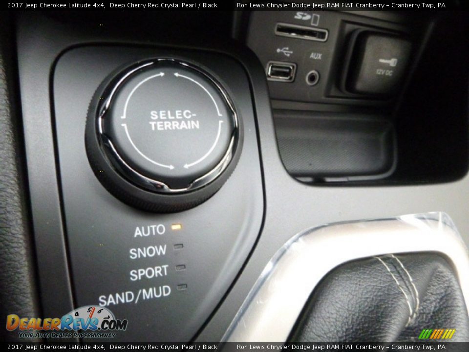2017 Jeep Cherokee Latitude 4x4 Deep Cherry Red Crystal Pearl / Black Photo #20