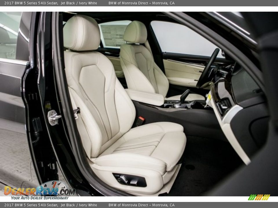 Ivory White Interior - 2017 BMW 5 Series 540i Sedan Photo #2
