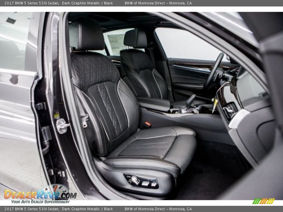 Black Interior - 2017 BMW 5 Series 530i Sedan Photo #2
