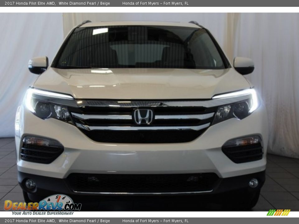2017 Honda Pilot Elite AWD White Diamond Pearl / Beige Photo #4