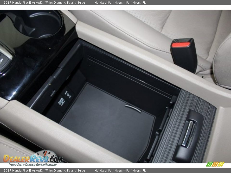 2017 Honda Pilot Elite AWD White Diamond Pearl / Beige Photo #26