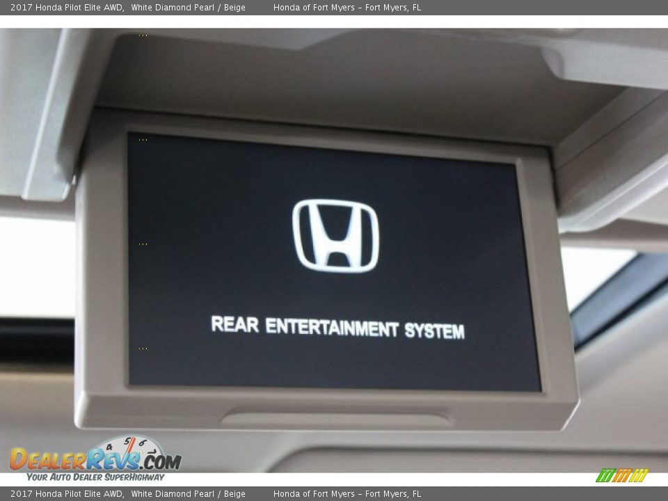 2017 Honda Pilot Elite AWD White Diamond Pearl / Beige Photo #32