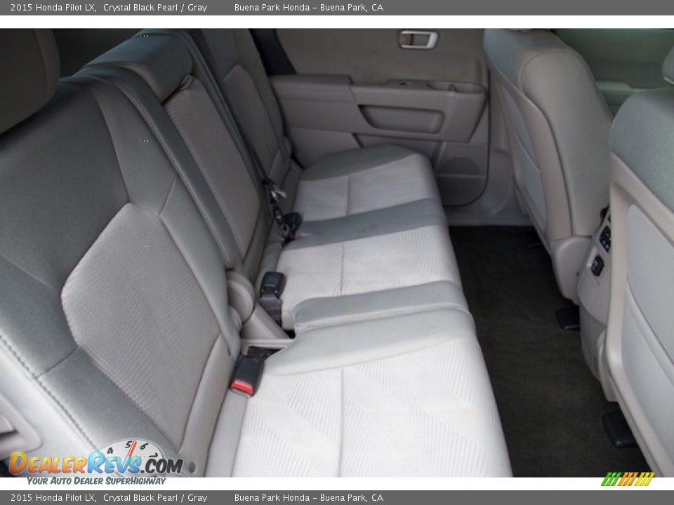 2015 Honda Pilot LX Crystal Black Pearl / Gray Photo #16