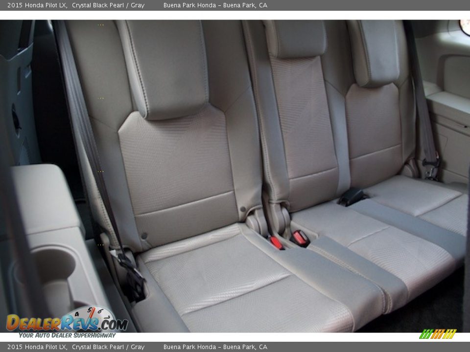 2015 Honda Pilot LX Crystal Black Pearl / Gray Photo #17
