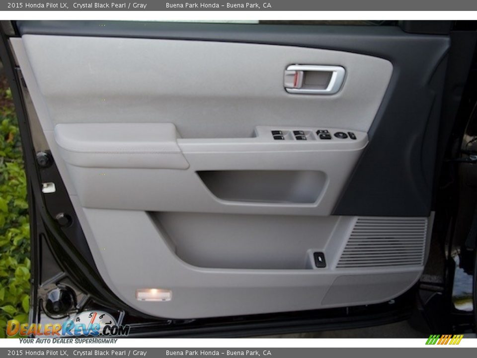 2015 Honda Pilot LX Crystal Black Pearl / Gray Photo #24
