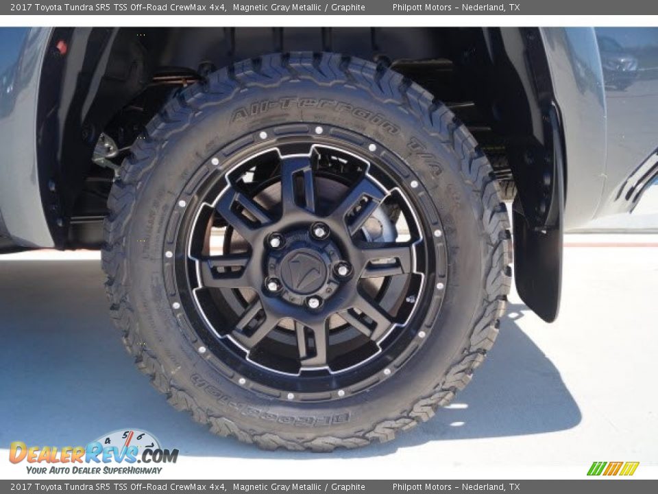 2017 Toyota Tundra SR5 TSS Off-Road CrewMax 4x4 Magnetic Gray Metallic / Graphite Photo #10