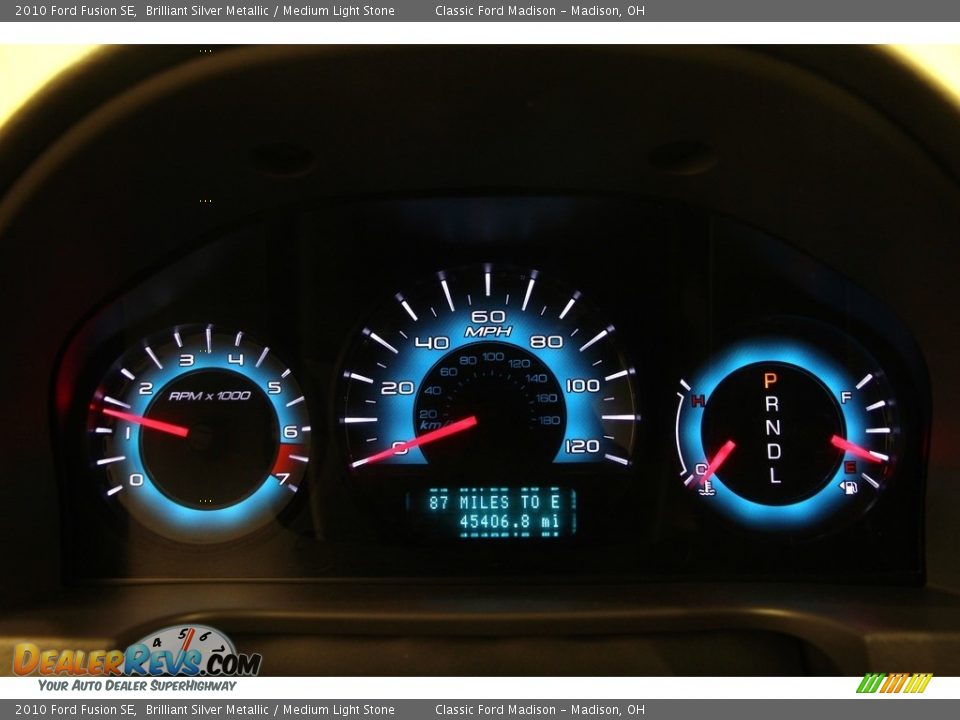 2010 Ford Fusion SE Brilliant Silver Metallic / Medium Light Stone Photo #10