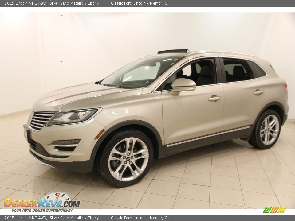 Front 3/4 View of 2015 Lincoln MKC AWD Photo #3