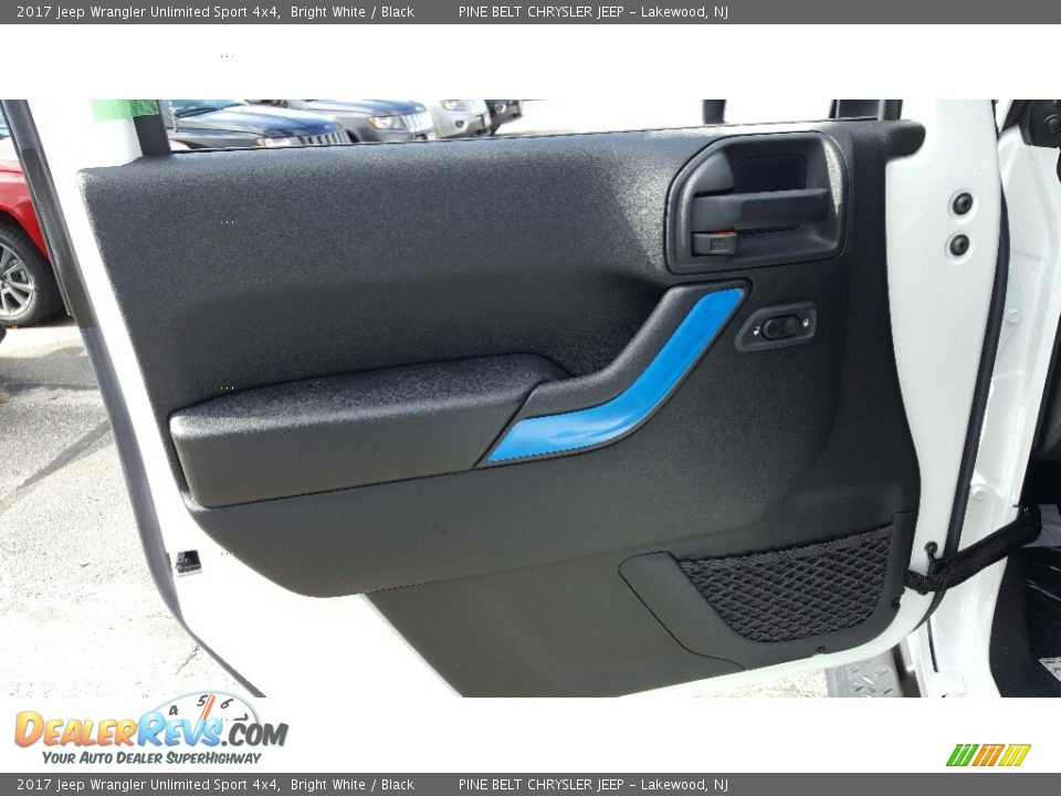 2017 Jeep Wrangler Unlimited Sport 4x4 Bright White / Black Photo #6