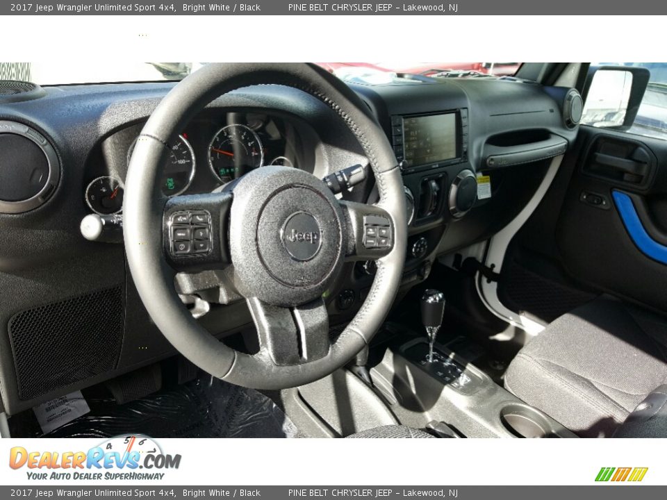 2017 Jeep Wrangler Unlimited Sport 4x4 Bright White / Black Photo #9