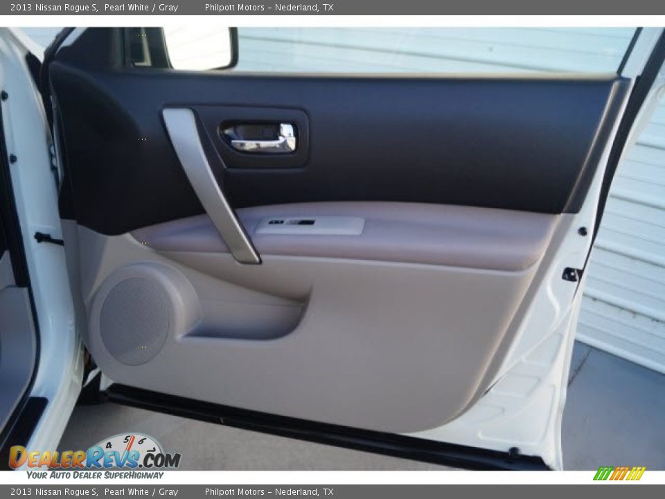 2013 Nissan Rogue S Pearl White / Gray Photo #10