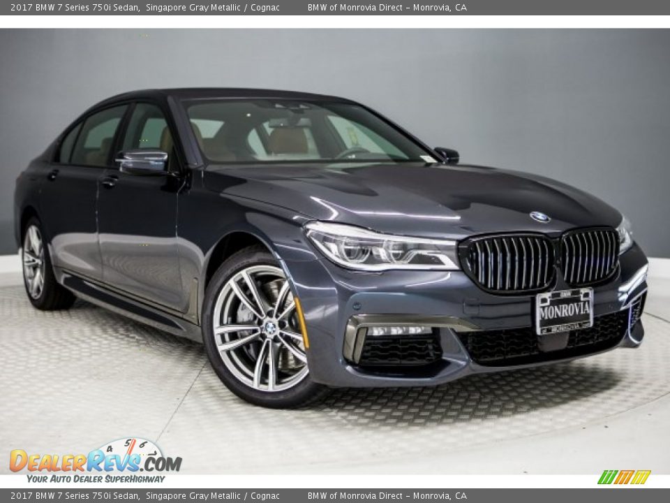 Front 3/4 View of 2017 BMW 7 Series 750i Sedan Photo #12