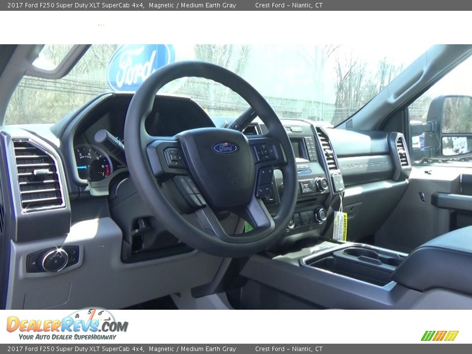 2017 Ford F250 Super Duty XLT SuperCab 4x4 Magnetic / Medium Earth Gray Photo #10