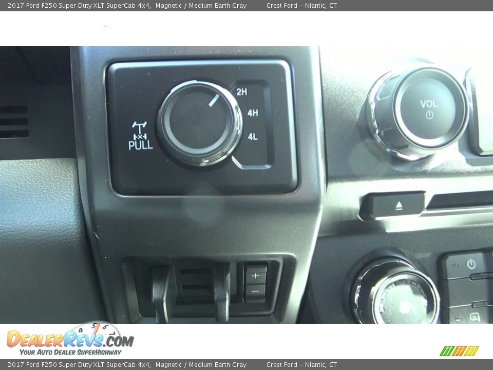 2017 Ford F250 Super Duty XLT SuperCab 4x4 Magnetic / Medium Earth Gray Photo #16