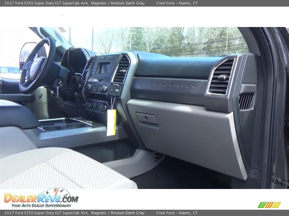 2017 Ford F250 Super Duty XLT SuperCab 4x4 Magnetic / Medium Earth Gray Photo #24
