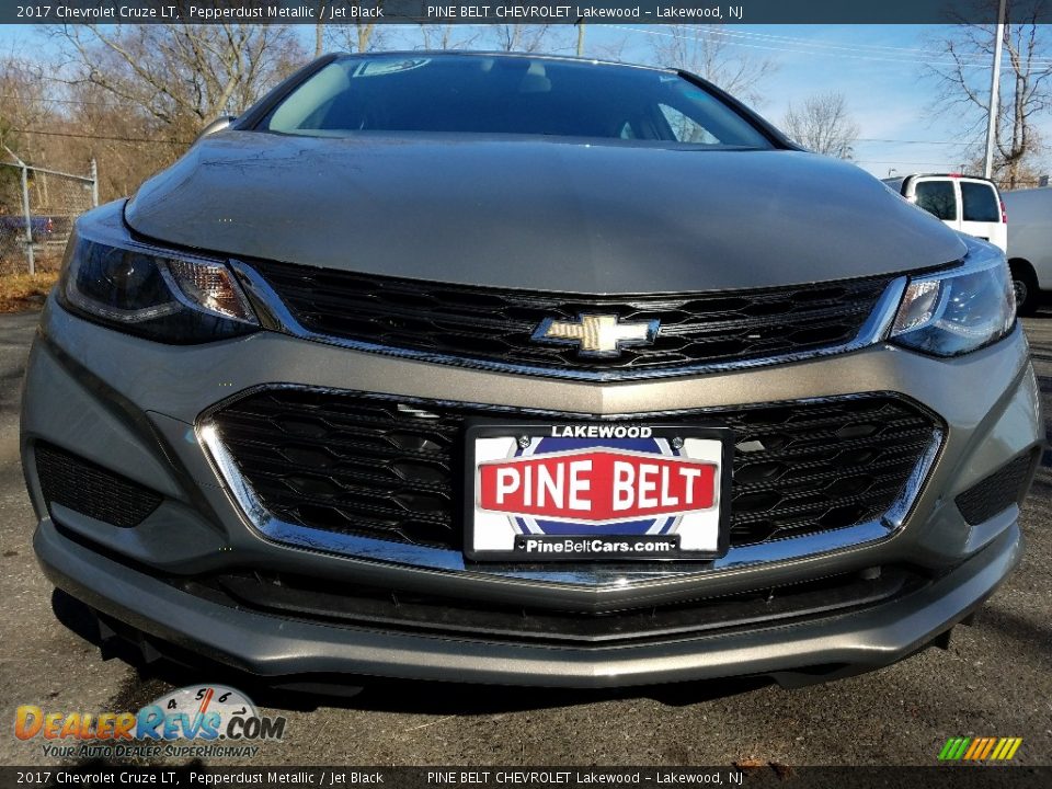 2017 Chevrolet Cruze LT Pepperdust Metallic / Jet Black Photo #2