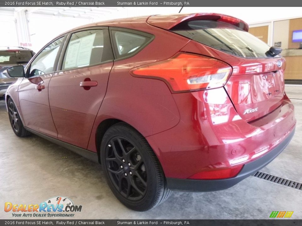 2016 Ford Focus SE Hatch Ruby Red / Charcoal Black Photo #4