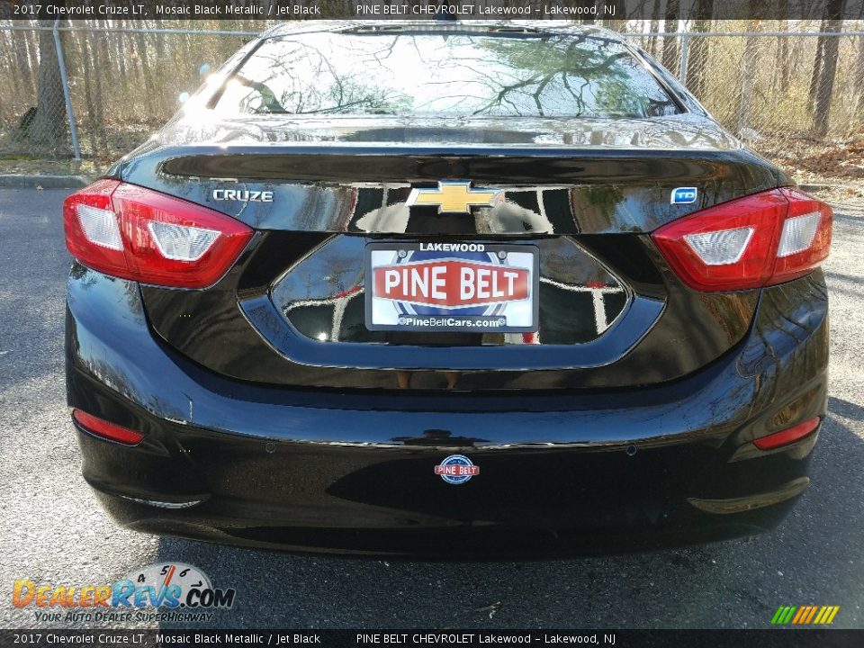 2017 Chevrolet Cruze LT Mosaic Black Metallic / Jet Black Photo #5