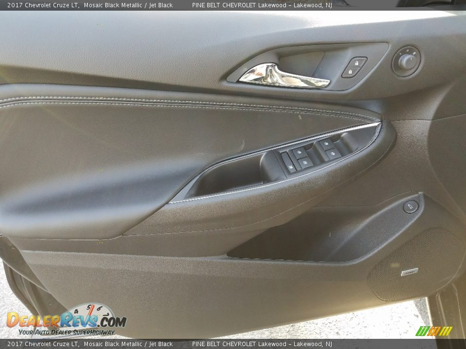 2017 Chevrolet Cruze LT Mosaic Black Metallic / Jet Black Photo #6