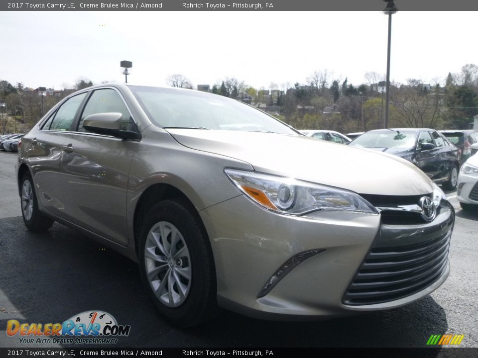 2017 Toyota Camry LE Creme Brulee Mica / Almond Photo #1