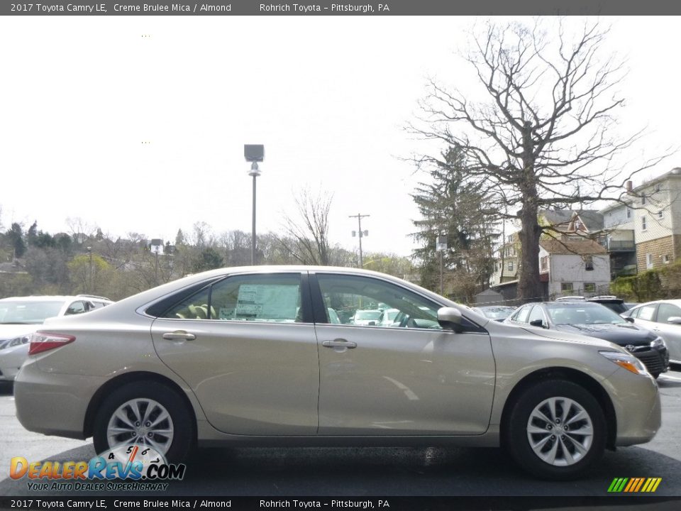 2017 Toyota Camry LE Creme Brulee Mica / Almond Photo #2