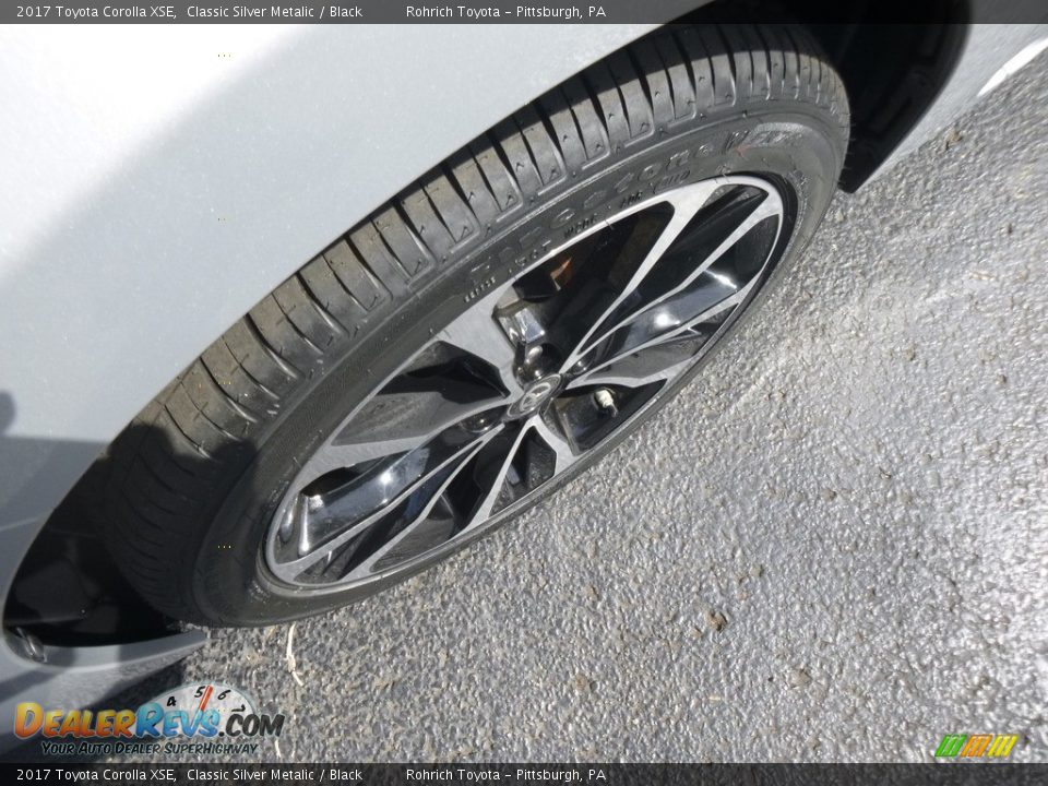 2017 Toyota Corolla XSE Classic Silver Metalic / Black Photo #5