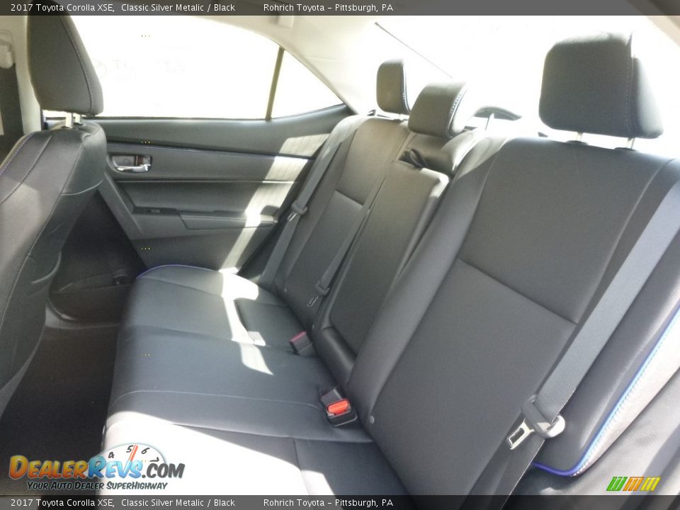 2017 Toyota Corolla XSE Classic Silver Metalic / Black Photo #7