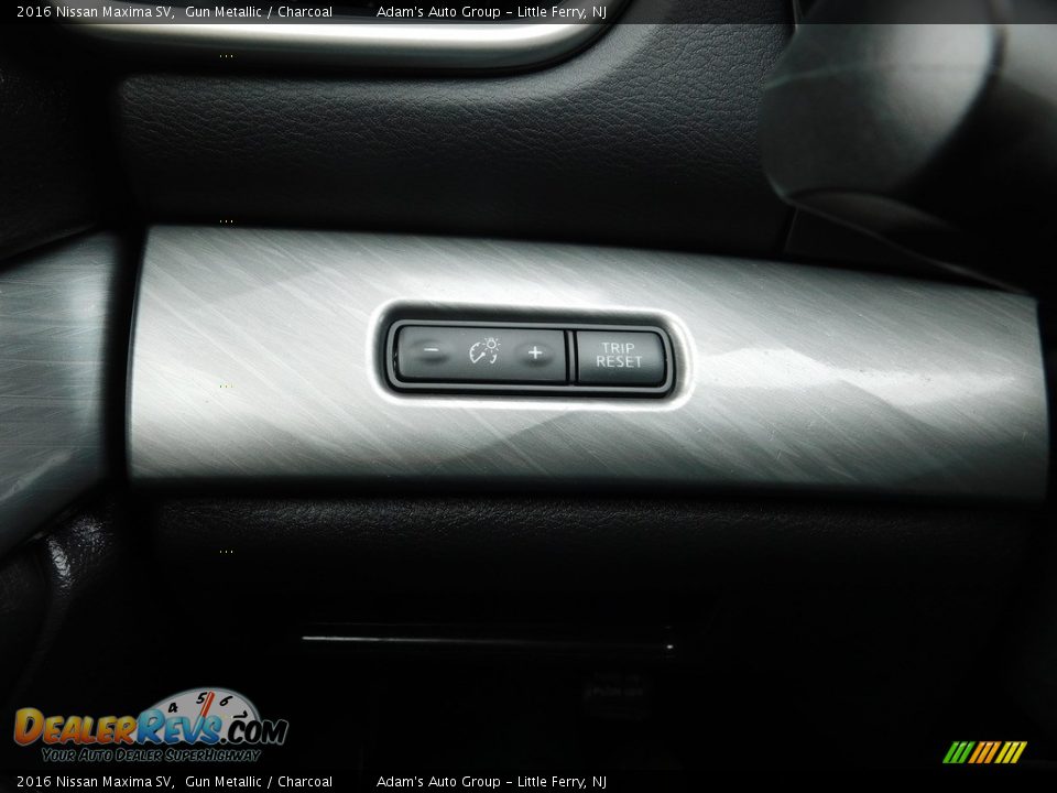 2016 Nissan Maxima SV Gun Metallic / Charcoal Photo #18