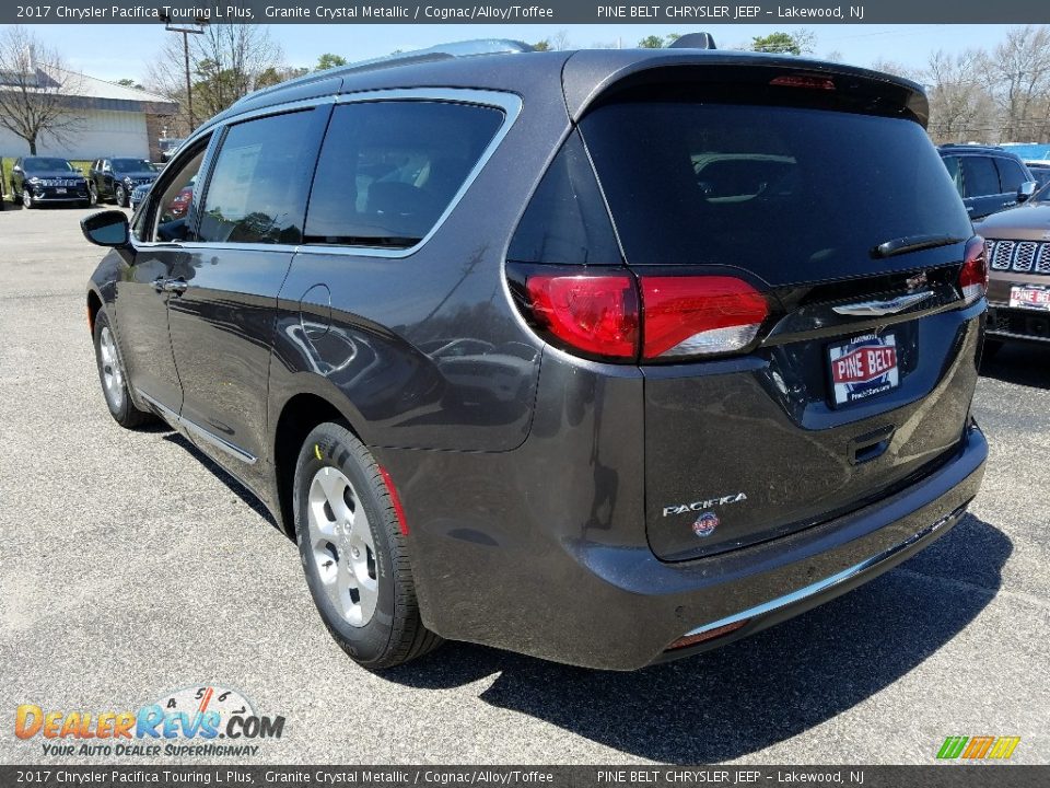 2017 Chrysler Pacifica Touring L Plus Granite Crystal Metallic / Cognac/Alloy/Toffee Photo #4