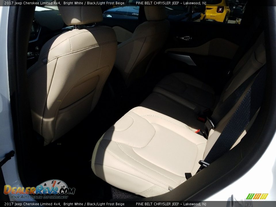 2017 Jeep Cherokee Limited 4x4 Bright White / Black/Light Frost Beige Photo #8