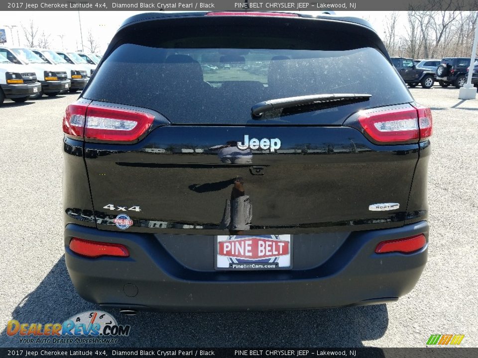 2017 Jeep Cherokee Latitude 4x4 Diamond Black Crystal Pearl / Black Photo #5