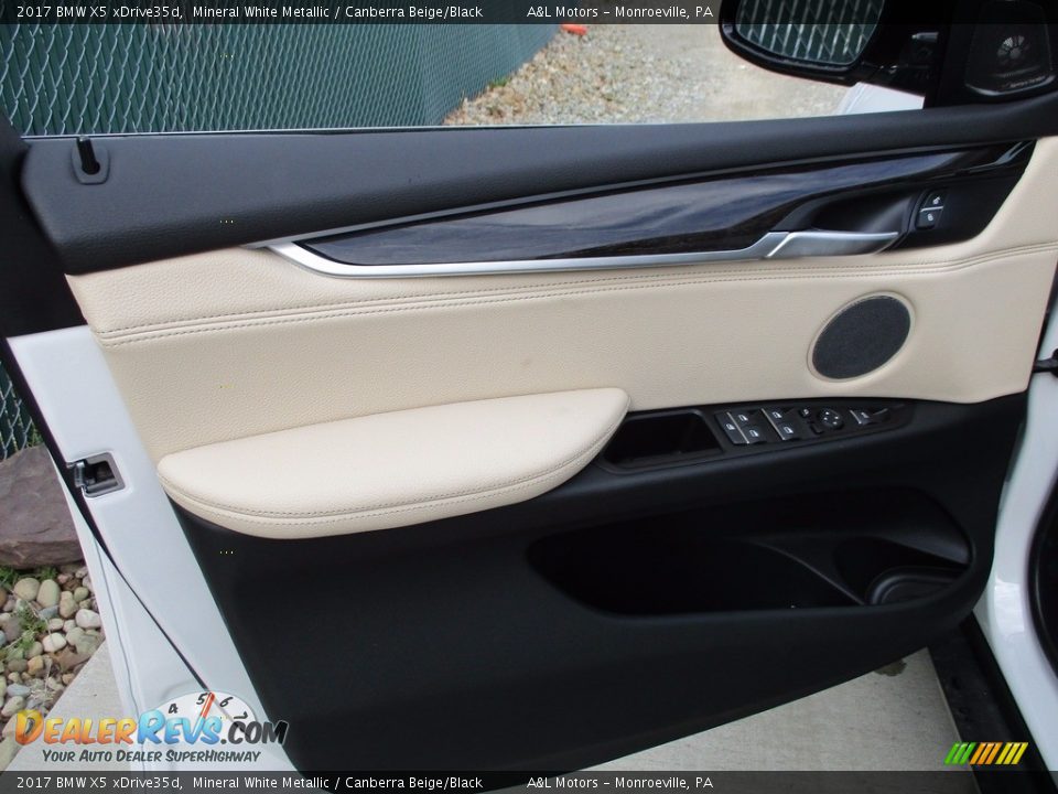 Door Panel of 2017 BMW X5 xDrive35d Photo #10