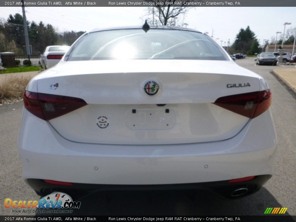 2017 Alfa Romeo Giulia Ti AWD Alfa White / Black Photo #7