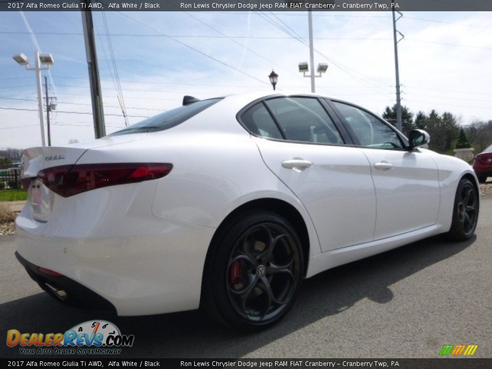 2017 Alfa Romeo Giulia Ti AWD Alfa White / Black Photo #9