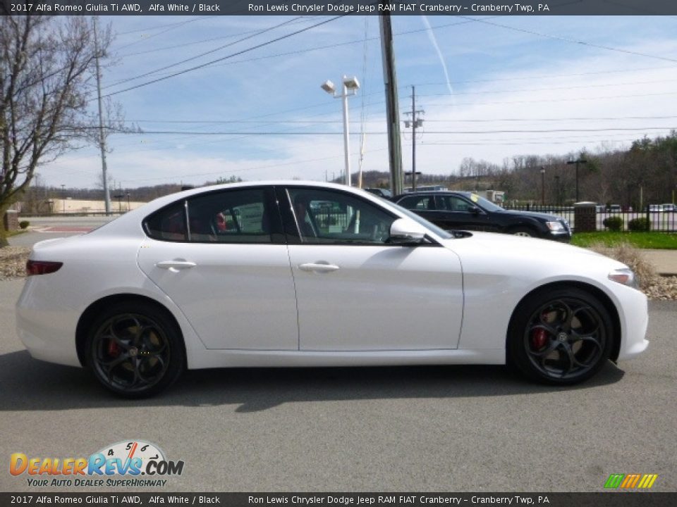 2017 Alfa Romeo Giulia Ti AWD Alfa White / Black Photo #10