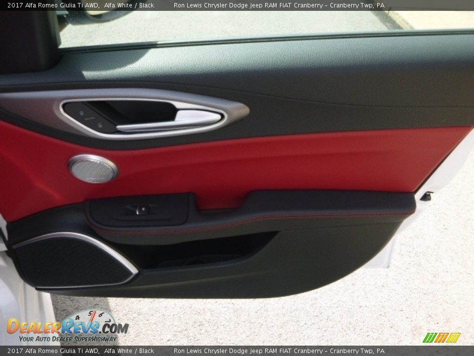 2017 Alfa Romeo Giulia Ti AWD Alfa White / Black Photo #15