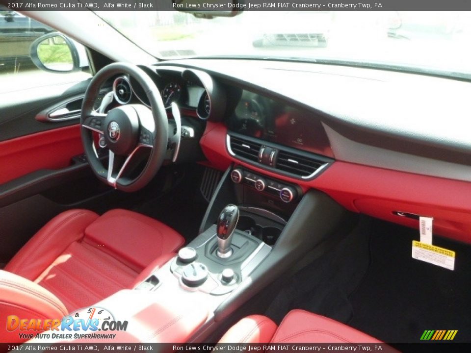 2017 Alfa Romeo Giulia Ti AWD Alfa White / Black Photo #17