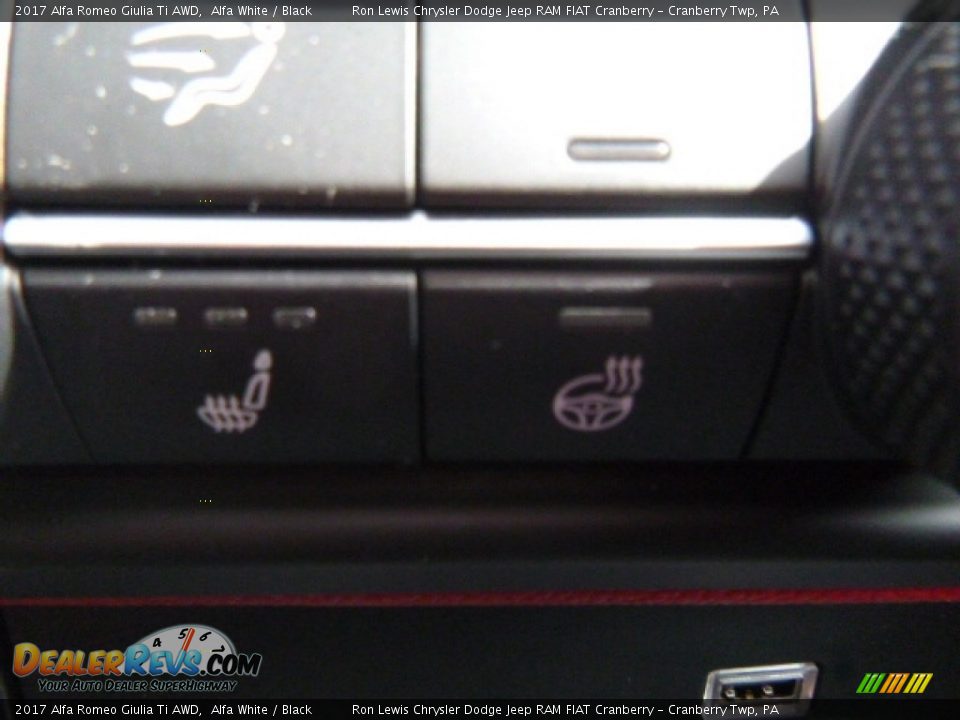 2017 Alfa Romeo Giulia Ti AWD Alfa White / Black Photo #29