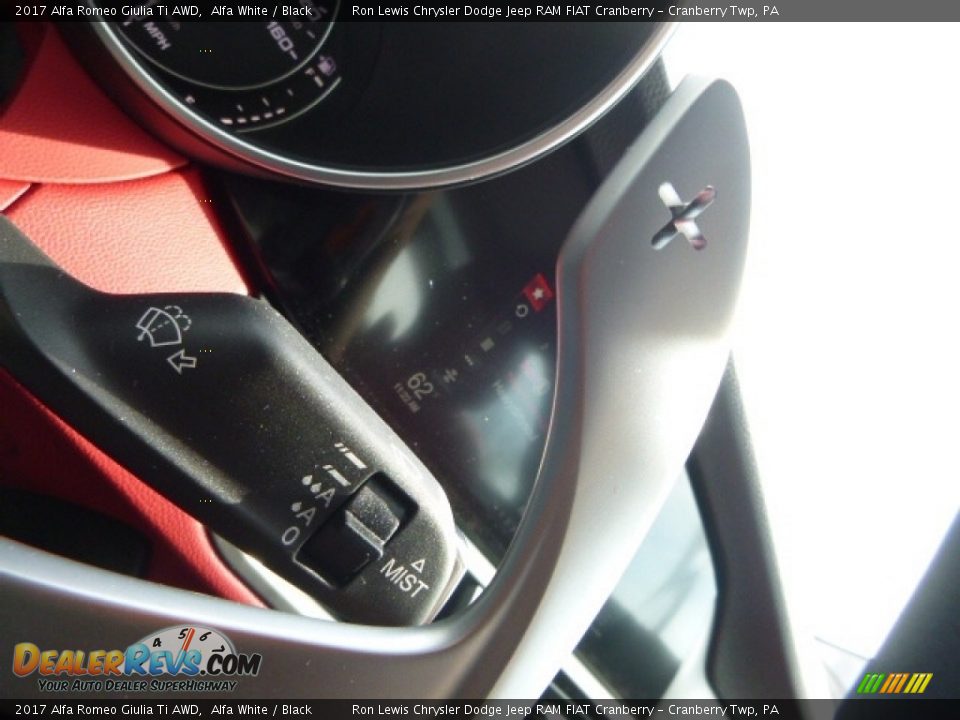 2017 Alfa Romeo Giulia Ti AWD Alfa White / Black Photo #31