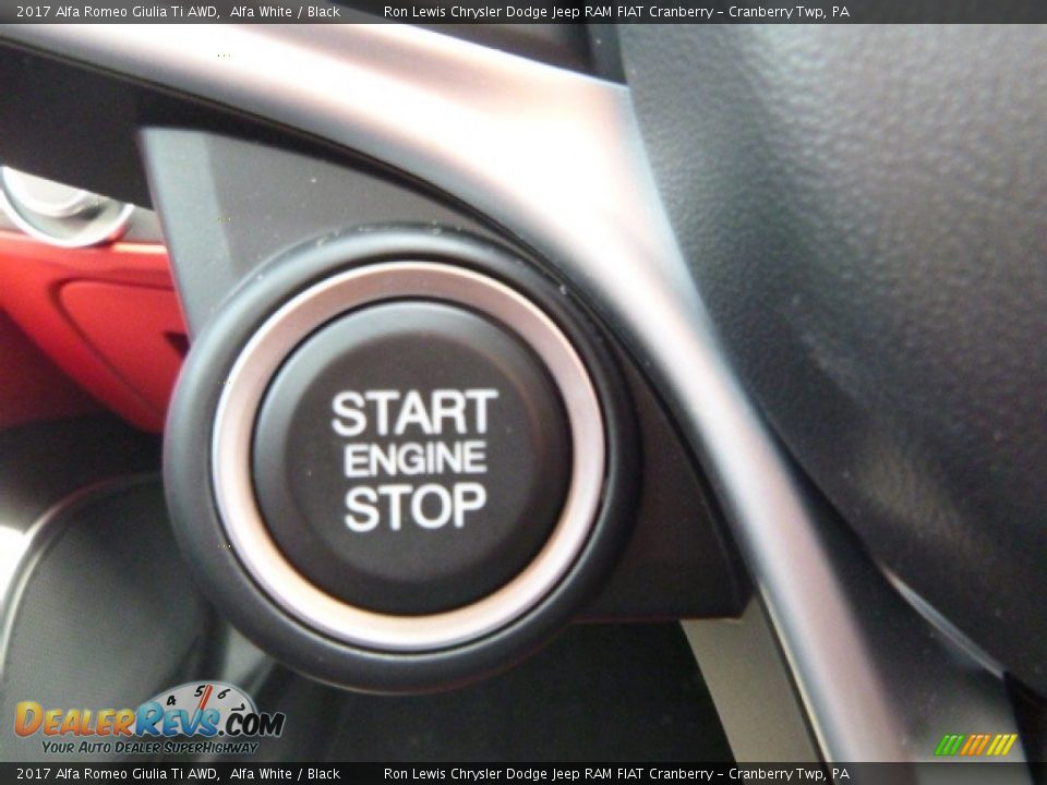 2017 Alfa Romeo Giulia Ti AWD Alfa White / Black Photo #34