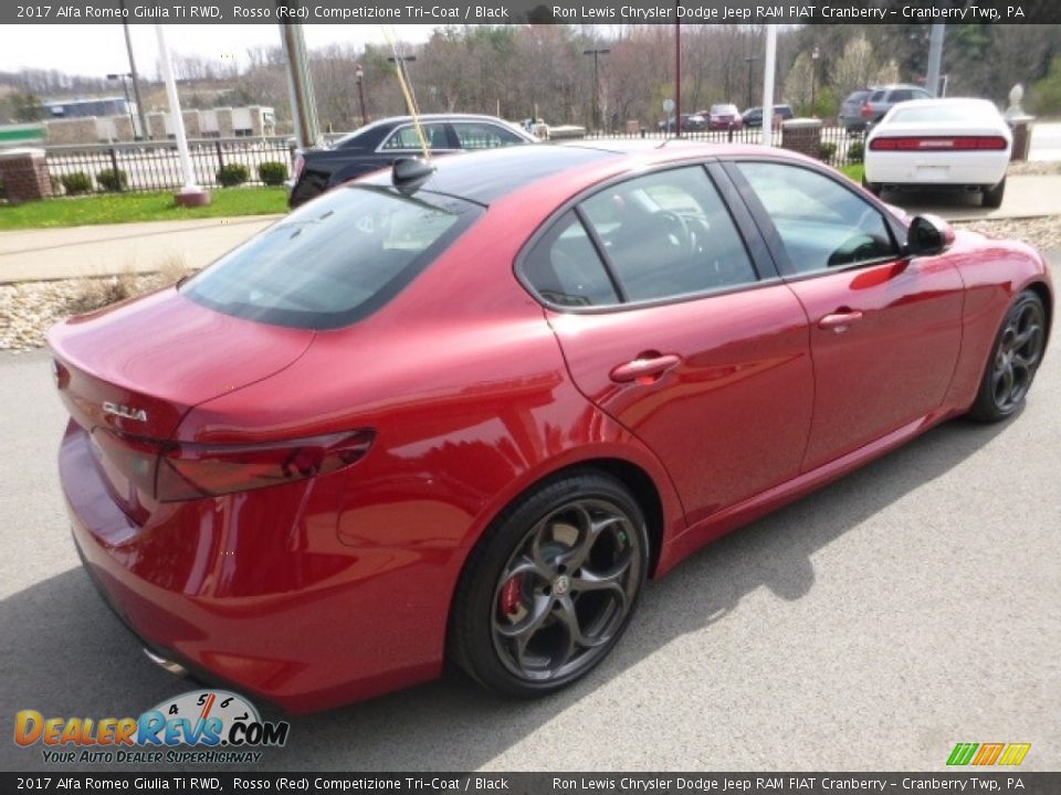 2017 Alfa Romeo Giulia Ti RWD Rosso (Red) Competizione Tri-Coat / Black Photo #7