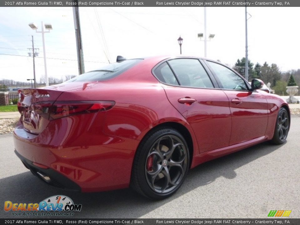 2017 Alfa Romeo Giulia Ti RWD Rosso (Red) Competizione Tri-Coat / Black Photo #8