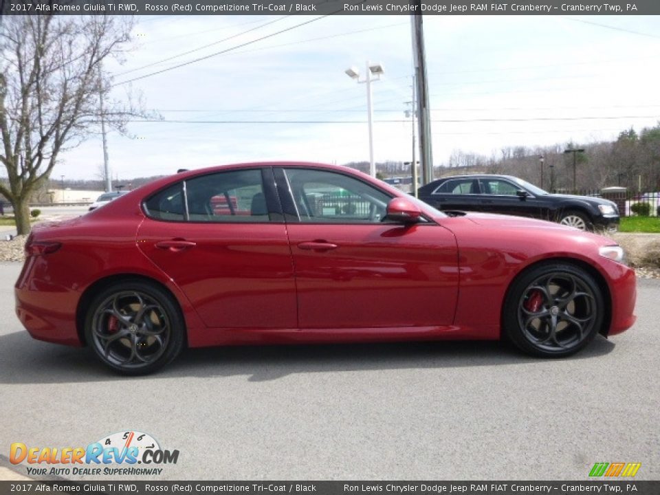 2017 Alfa Romeo Giulia Ti RWD Rosso (Red) Competizione Tri-Coat / Black Photo #9